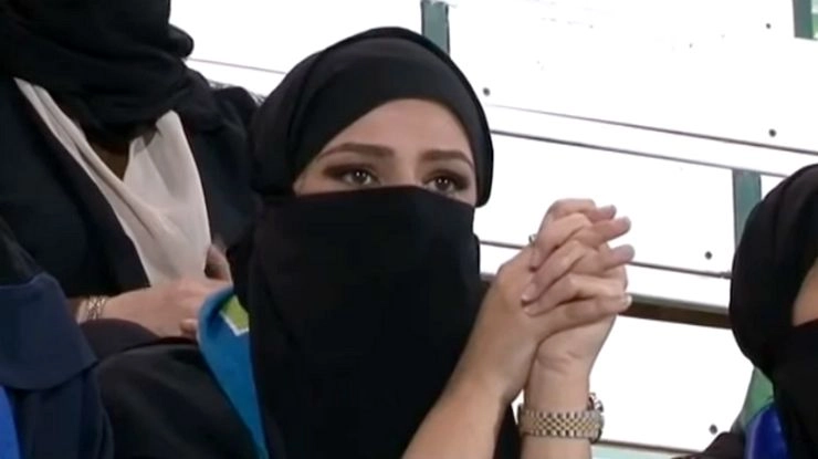 सऊदी अरब में महिलाएं 24 जून से गाड़ी चला सकेंगी