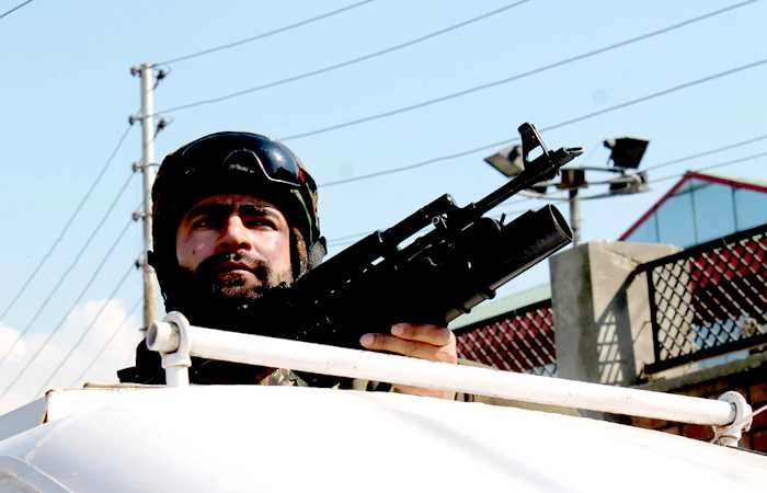श्रीनगर: पुन्हा दहशतवादी हल्ला