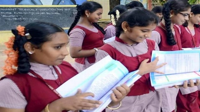 आठवीं की छात्रा को प्रपोज किया, दो टीचर जेल में - tamilnadu teacher proposes class 8th  student, arrested and sent to jail