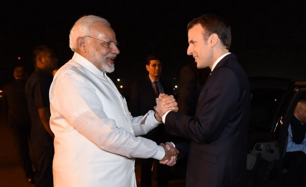PM ने फ्रांस के राष्ट्रपति से की बात, आपदा में सहायता के लिए दिया धन्यवाद - prime minister narendra modi french president emmanuel macron speak to each other