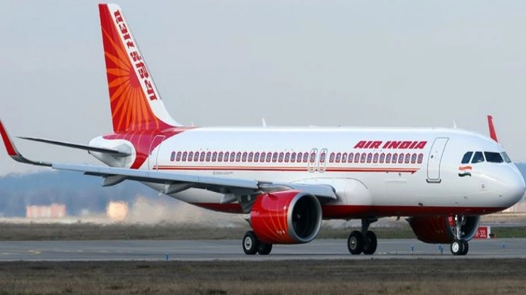 143 यात्रियों को लेकर जा रहे एयर इंडिया के विमान को आपात स्थिति में मुंबई में उतारा