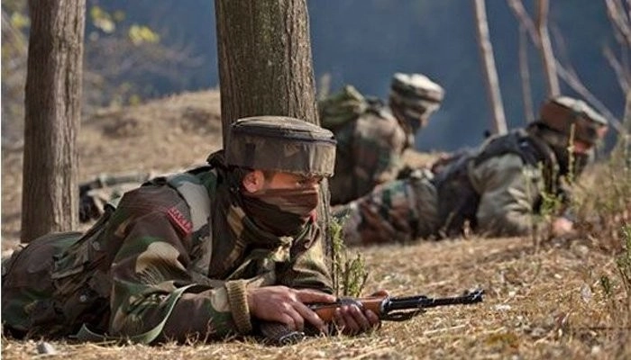 जम्मू-कश्मीर : सुरक्षाबलों ने दो आतंकियों को ढेर, एक जवान शहीद - Terror army security forces