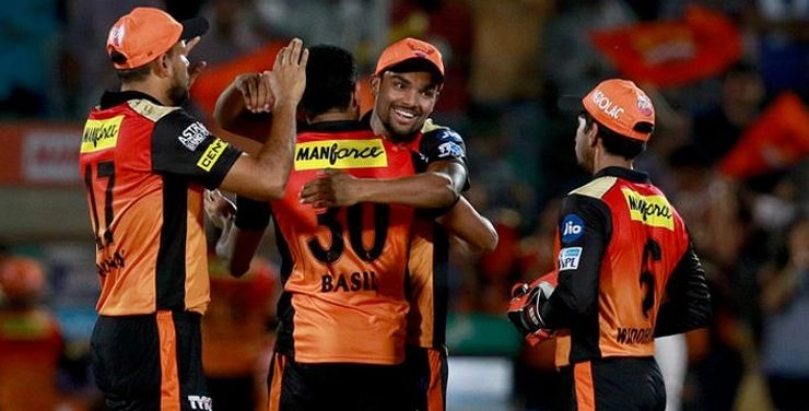 गेंदबाजों के प्रदर्शन से सनराइजर्स ने राजस्थान रॉयल्स को हराया