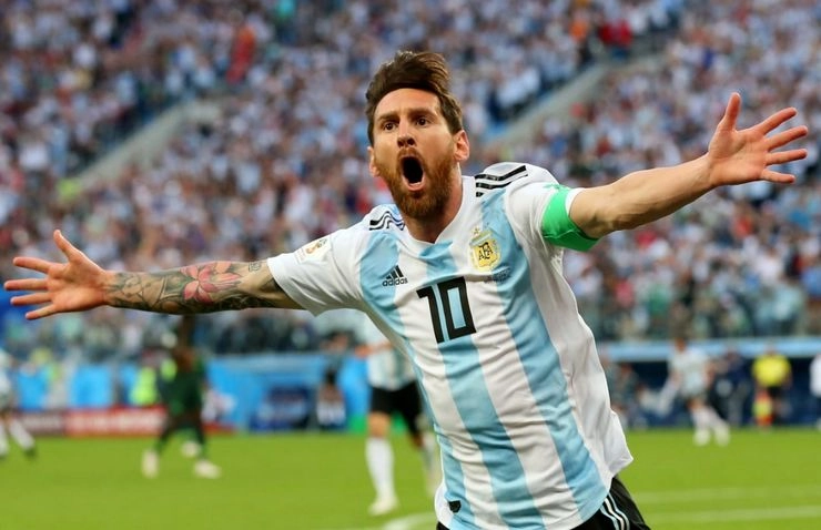 FIFA WC 2018 : अर्जेंटीना के बाहर होने के बाद क्या अंतरराष्ट्रीय फुटबॉल को अलविदा कहेंगे मैसी?