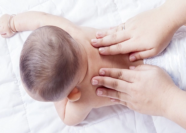 Baby Massage- બાળકની માલિશ કરવાની ટિપ્સ