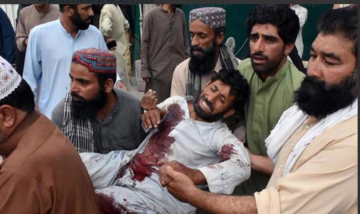 पाकिस्तान में दो विस्फोटों में 133 व्यक्तियों की मौत, 125 से अधिक घायल