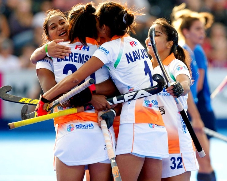 महिला हॉकी वर्ल्ड कप : इटली को 3-0 से हराकर भारतीय टीम क्वार्टर फाइनल में