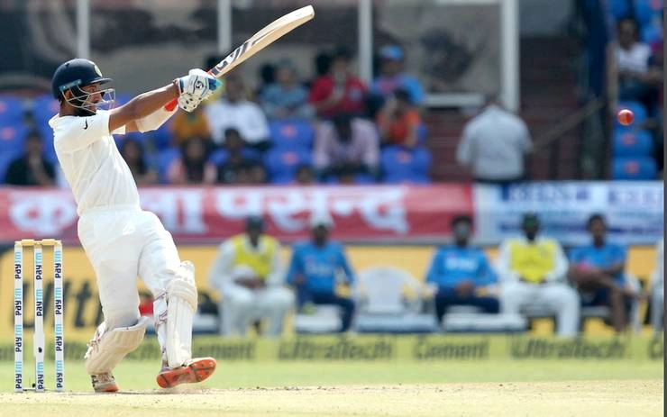 पुजारा के नाबाद शतक से भारत ने पहली पारी में 27 रन की बढ़त बनाई