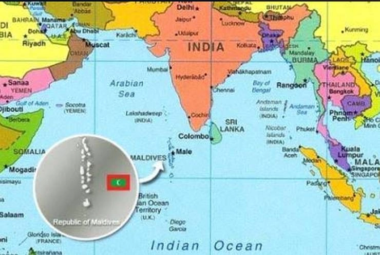 मालदीव छोटा मुल्क है फिर भी भारत उसके हर ग़ुस्से पर शांत क्यों?