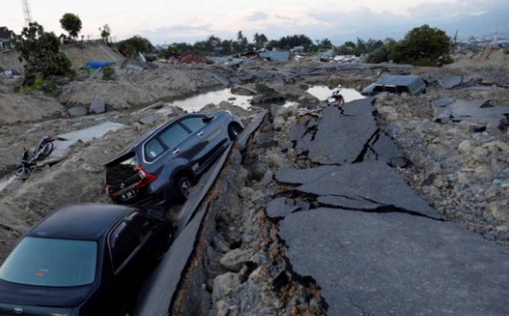 इंडोनेशिया के भूकंप और सुनामी प्रभावित क्षेत्र से कम से कम 5,000 लोग लापता