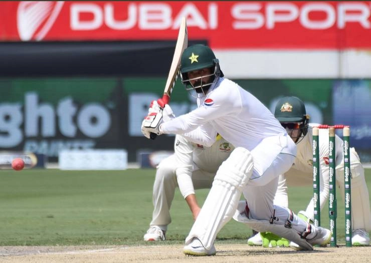 ऑस्ट्रेलिया के खिलाफ पाकिस्तान का मजबूत स्कोर, मोहम्मद हफीज की शतकीय भागीदारी