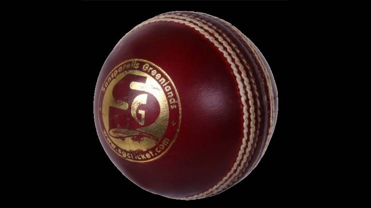 विराट कोहली के बाद तेज गेंदबाज उमेश यादव ने भी SG टेस्ट बॉल को नकारा