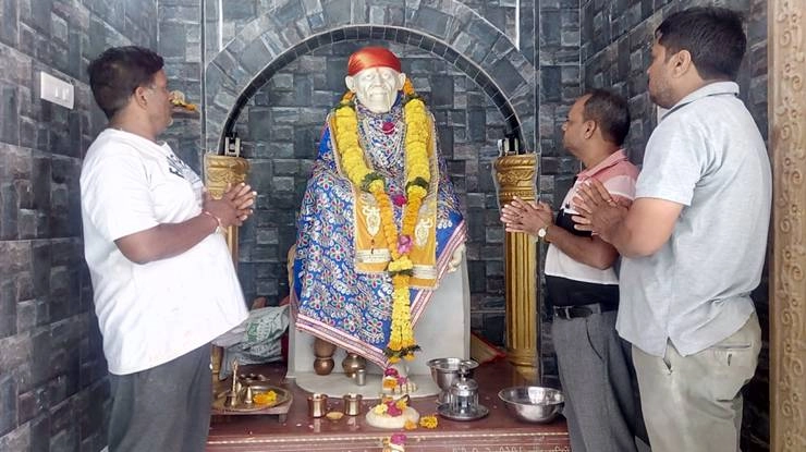 इंदौर के खातीपुरा में सांईबाबा 21 किलो चांदी के सिंहासन पर विराजित होंगे