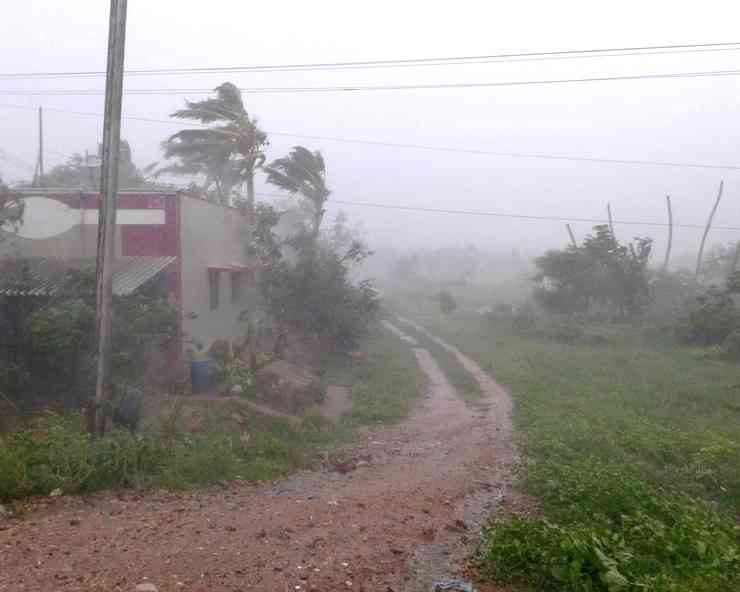 तमिलनाडु में तूफान 'गज' ने छोड़े तबाही के निशान, 23 लोगों की मौत