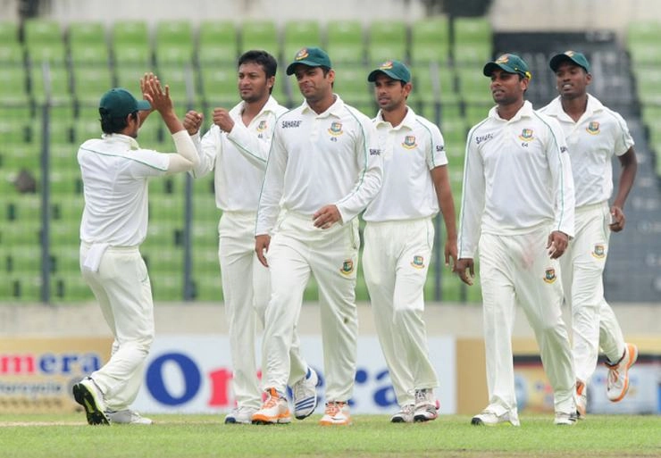 बल्ले के बीचो बीच लगी गेंद, फिर भी बांग्लादेश ने खराब किया रिव्यू (वीडियो)