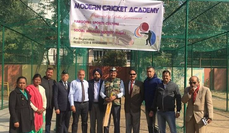 दिल्ली में सुविधा से वंचित बच्चों के लिए क्रिकेट अकादमी शुरू