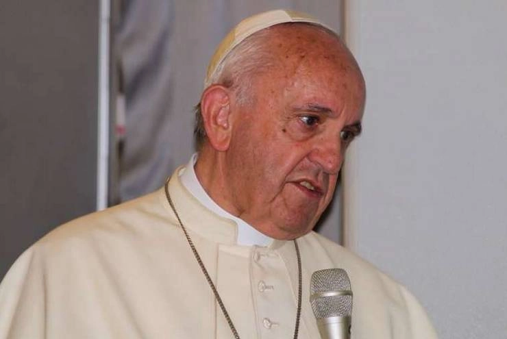 ऑपरेशन के बाद पोप फ्रांसिस की सेहत में हो रहा सुधार - Pope Francis's health is improving after the operation