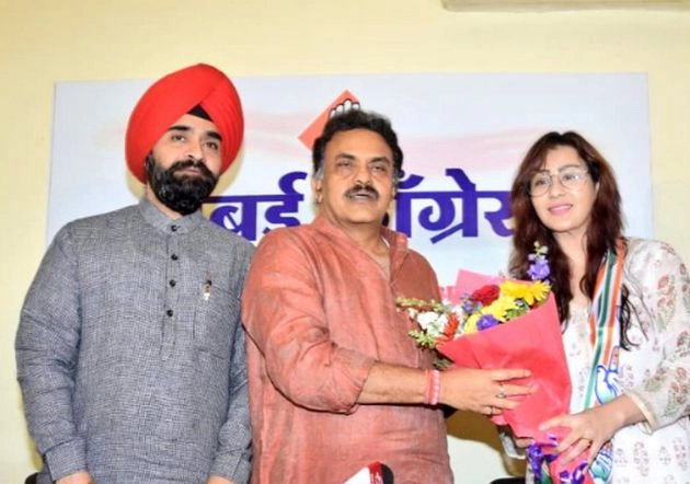 'अंगूरी भाभी' शिल्पा शिंदे कांग्रेस में शामिल, चुनाव लड़ना चाहती हैं बिगबॉस-11 की विजेता