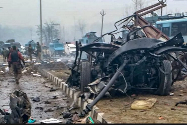 Pulwama Attack: એ Black Day જ્યારે આખો દેશ રડી પડ્યો,  આતંકવાદીઓએ CRPFના 40 જવાનોને નિશાન બનાવ્યા