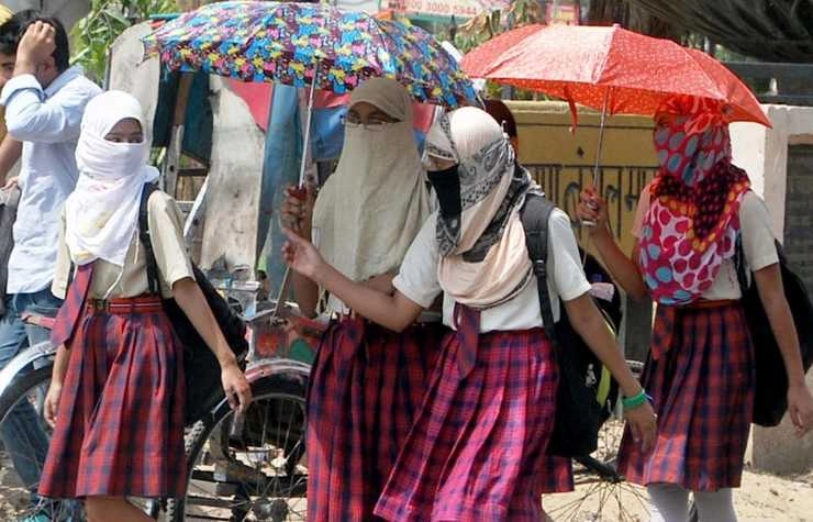 मध्यप्रदेश में गर्मी का कहर, बदला स्कूलों का समय - school time changes due to heat