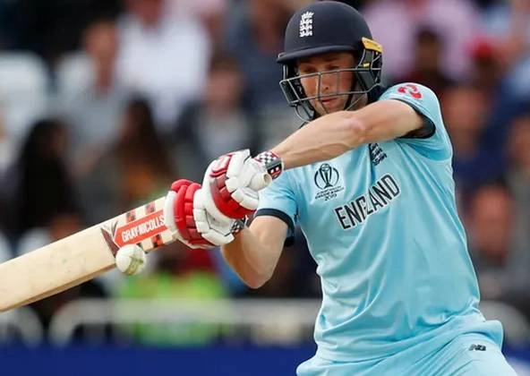 World Cup : इंग्लैंड के तेज गेंदबाज क्रिस वोक्स ने स्‍वीकारा, क्षेत्ररक्षण सुधारना होगा - Fast bowler Chris Woakes