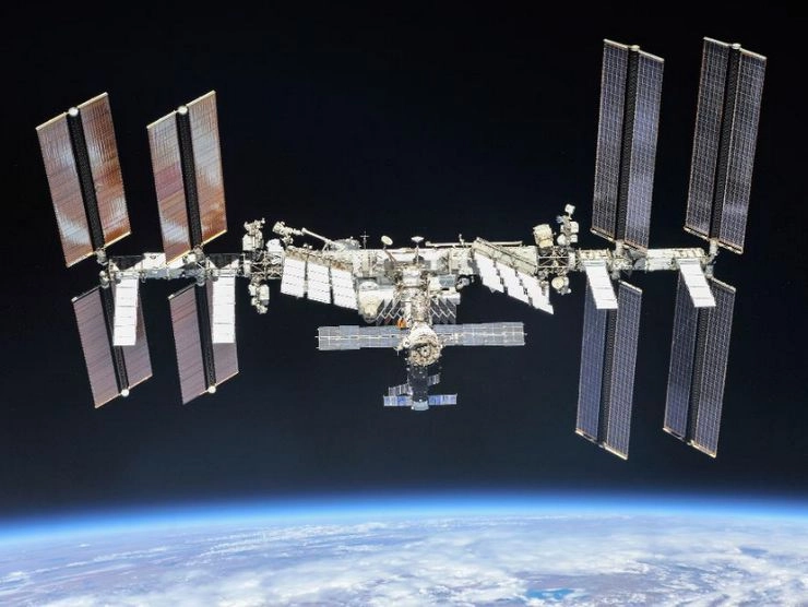 पर्यटकों के लिए खुलेगा अंतरराष्ट्रीय अंतरिक्ष स्टेशन, नासा के इस मिशन से जुड़ीं 6 खास बातें... - Nasa plan to open the Space Station