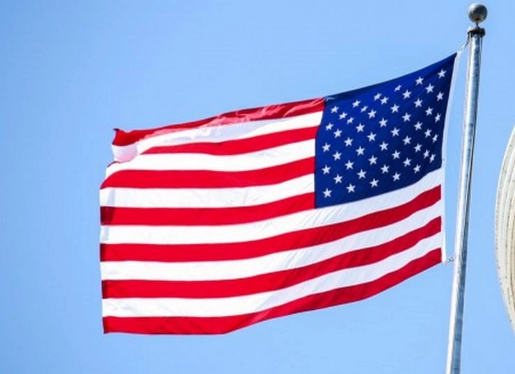Afghanistan Crisis : काबुल में दूतावास से उतारा गया अमेरिका का झंडा
