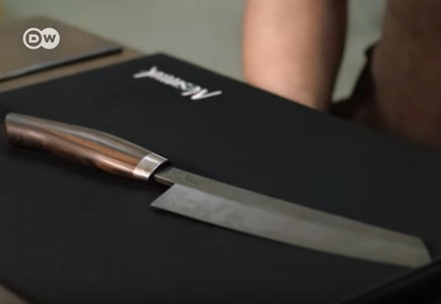 ये है दुनिया का सबसे तेज चाकू