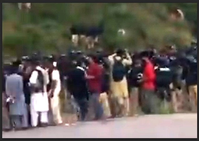 पाकिस्तानी सेना POK छोड़ो, सड़कों पर उतरकर लोगों ने किया विरोध - Pakistan POK Jammu and Kashmir
