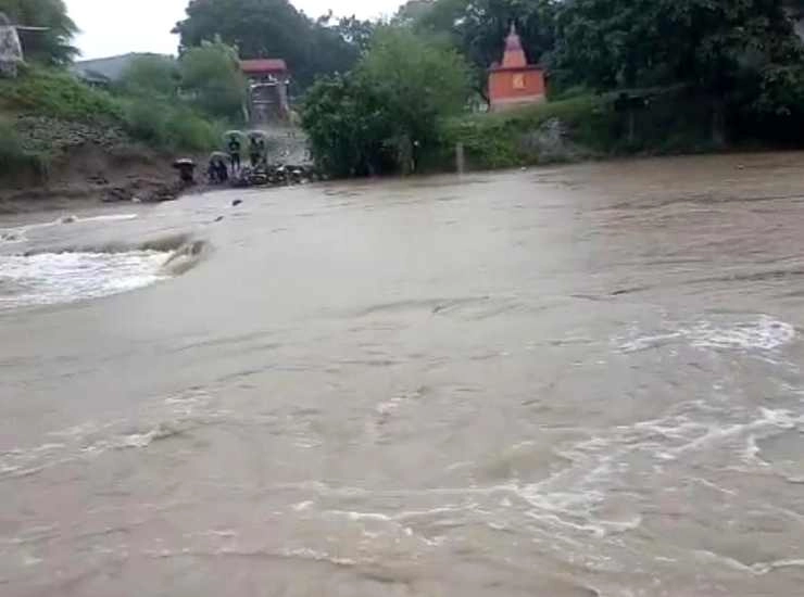 सीहोर में बारिश के चलते नदी नाले उफान पर - Heavy rain in MP