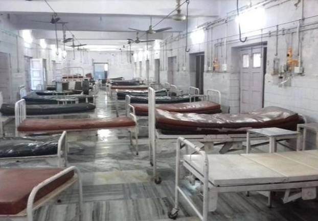 महाराष्ट्र में 3 अस्पतालों को किया बंद, बिना NOC के कर रहे थे काम - 3 hospitals closed in Maharashtra