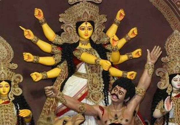 बंगाल में दो तरह की दुर्गा पूजा का रहस्य | kolkata durga puja