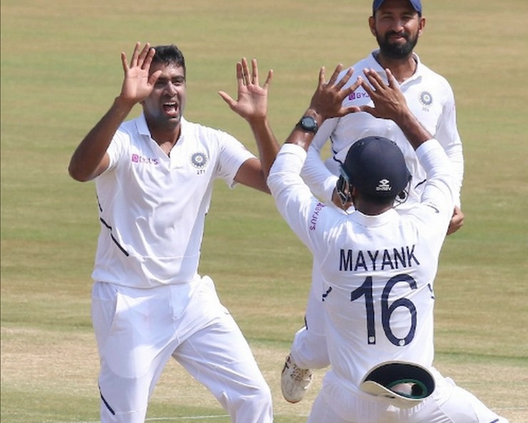 IndvsEng 2nd Test : अश्विन के पंजे से इंग्लैंड 134 पर ढेर, भारत को 195 रन की बढ़त - INDvsENG : England on backfoot in 2nd test