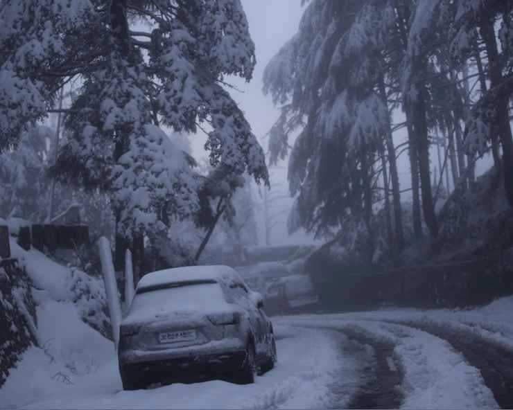 कश्मीर में भारी बर्फबारी के बाद जम्मू-श्रीनगर राजमार्ग बंद, उड़ानें निलंबित - Jammu and Kashmir, snowfall