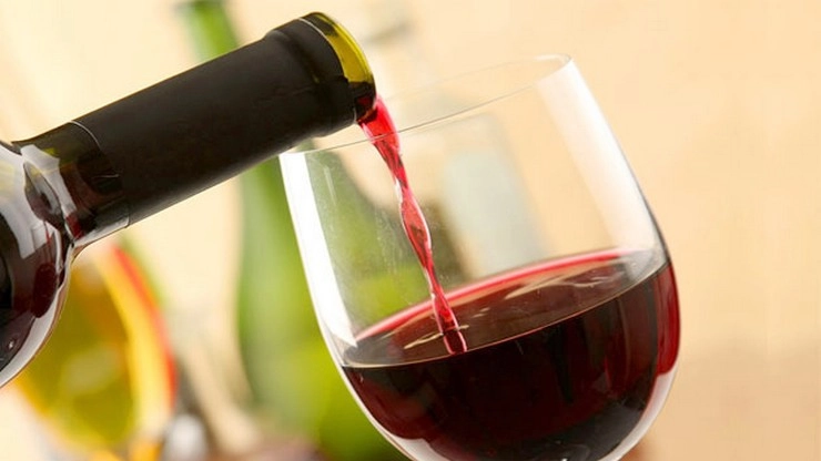 क्या रेड वाइन पीना स्वास्थ्य के लिए बेहतर हो सकता है?