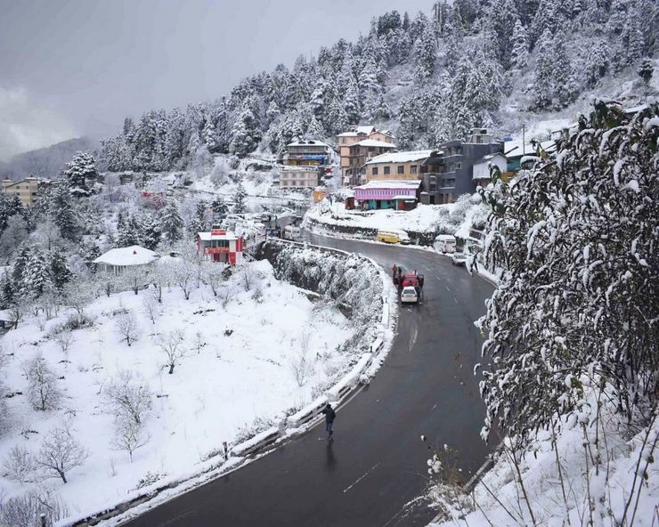 हिमाचल प्रदेश की इन 5 जगहों पर बारिश में घूमना पड़ सकता है भारी