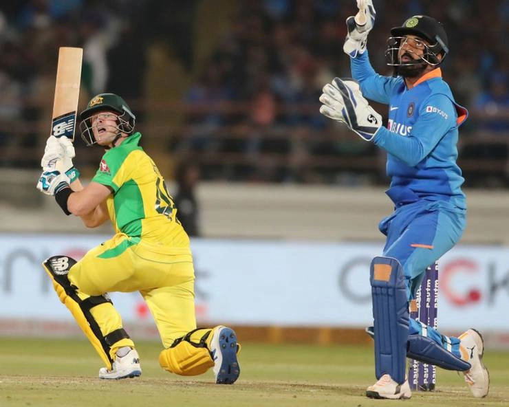 INDvsAUS ऑस्ट्रेलिया ने टॉस जीतकर भारत के खिलाफ किया बल्लेबाजी का फैसला - Australia won the toss and elected to bat first against Indiai in Rajkot