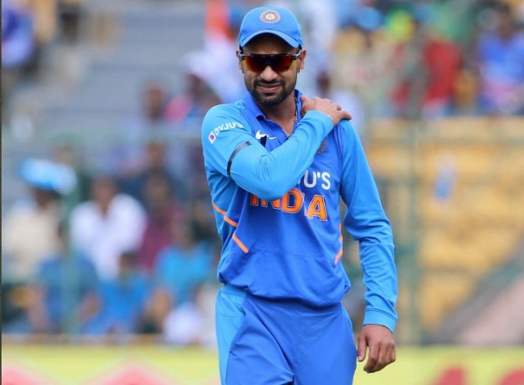 वेस्टइंडीज सीरीज से पहले टीम इंडिया को लगा झटका, श्रेयस अय्यर, शिखर धवन और ऋतुराज गायकवाड़ को हुआ कोरोना - Shikhar Dhawan, Shreyas Iyerand Rituraj Gayakwad tested positive for COVID