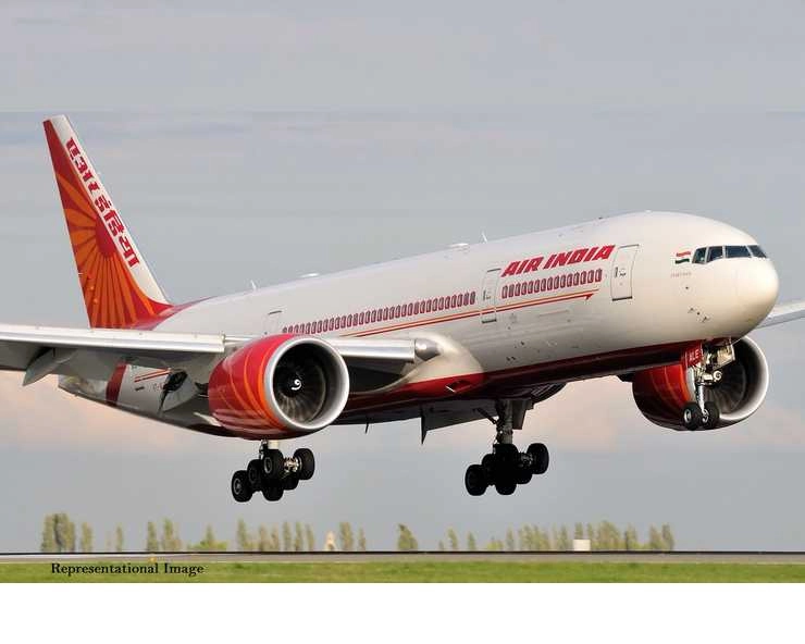 Corona Virus : चीन के वुहान से लौटे 300 भारतीय, 14 दिनों तक रहेगी 'नजर' - Corona Virus : Air India plane carrying 324 Indians reached to Delhi