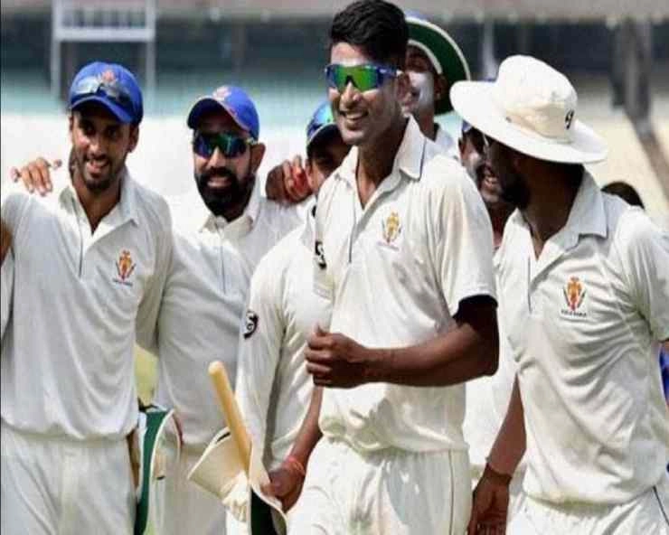 रणजी ट्रॉफी क्रिकेट टूर्नामेंट में कर्नाटक ने बड़ौदा पर 165 रनों से बढ़त बनाई