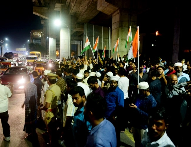 CAA Protest: चेन्नई में पुलिस के लाठी चार्ज पर दिल्ली में सामूहिक प्रदर्शन - CAA protest