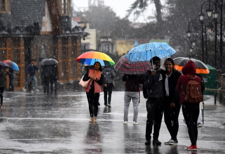 Weather Alert: महाराष्ट्र, बंगाल और ओडिशा में हुई हल्की बारिश, कुछ राज्यों में वर्षा की संभावना | Light rain