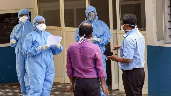 भारत में कोरोना संक्रमितों की संख्या 1000 के पार, 29 लोगों की मौत - coronavirus india update total cases climb to 1071 death toll at 29