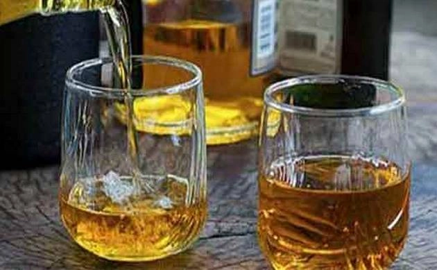 दिल्ली :  शराब की होम डिलीवरी, घर बैठे मंगवा सकेंगे - Rule For Delhi Liquor Home Delivery Notified, To Come Into Force Tomorrow