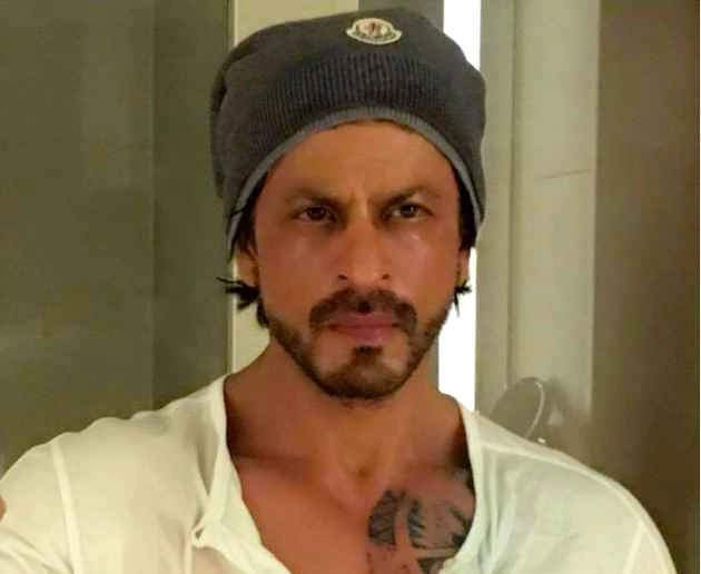 शाहरुख खान व त्याच्या टीमने अम्फान पीडितांसाठी ट्विटरवर मदत पॅकेज जाहीर केले
