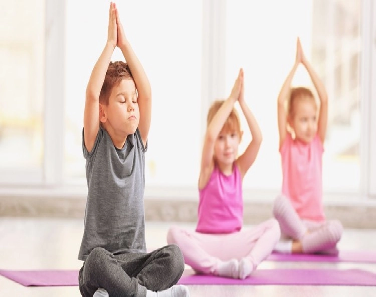 Yoga For Kids : बच्चों को भी नियमित कराएं योग, जानिए आसान टिप्स