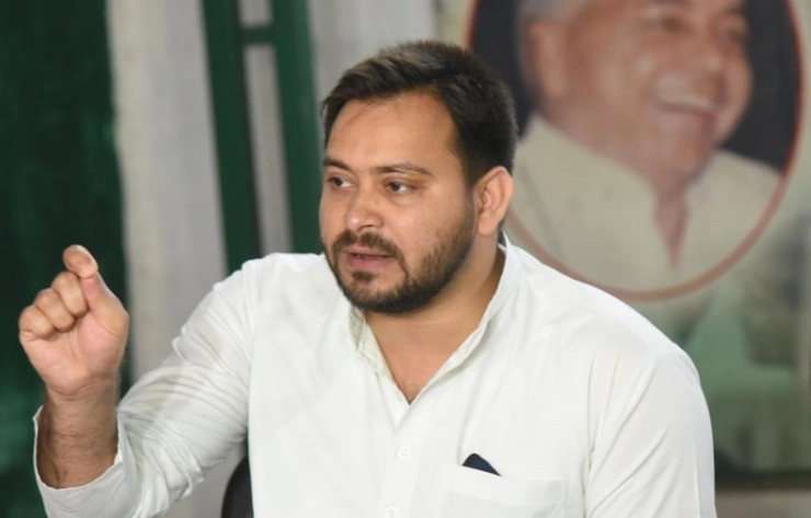 RJD नेता तेजस्वी यादव का बयान, मध्यावधि चुनाव के लिए तैयार रहें कार्यकर्ता