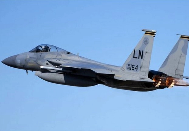 अमेरिकी वायुसेना का युद्धक विमान दुर्घटनाग्रस्त, एक पायलट था सवार - US Air Force's war plane crashes