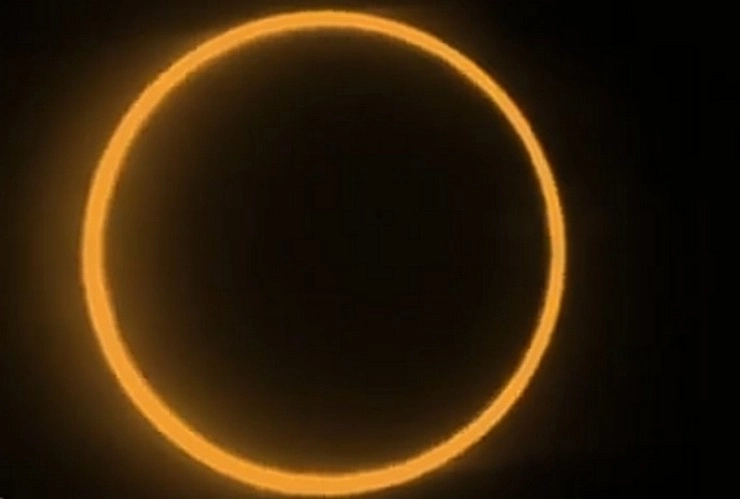 SolarEclipse2020 : ग्रहण में रिंग ऑफ फायर की तरह दिखा सूर्य - SolarEclipse2020 ring of fire