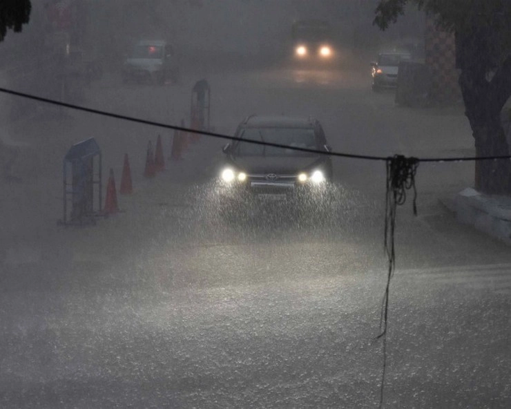 Weather update : दिल्ली में रातभर चली तेज हवाएं, बारिश ने दिलाई गर्मी से राहत - Strong winds last night in Delhi, rain brought relief from heat